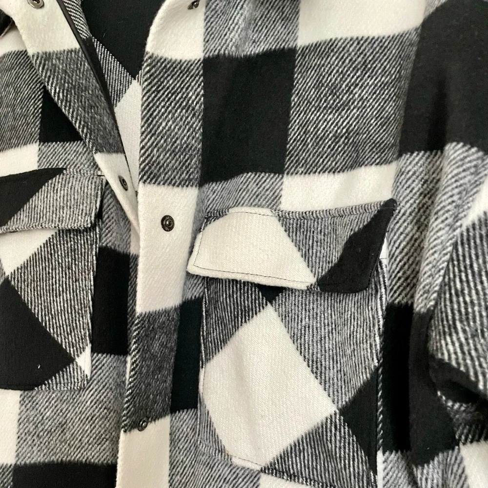 Oversized Shacket - Picture 2 of 5